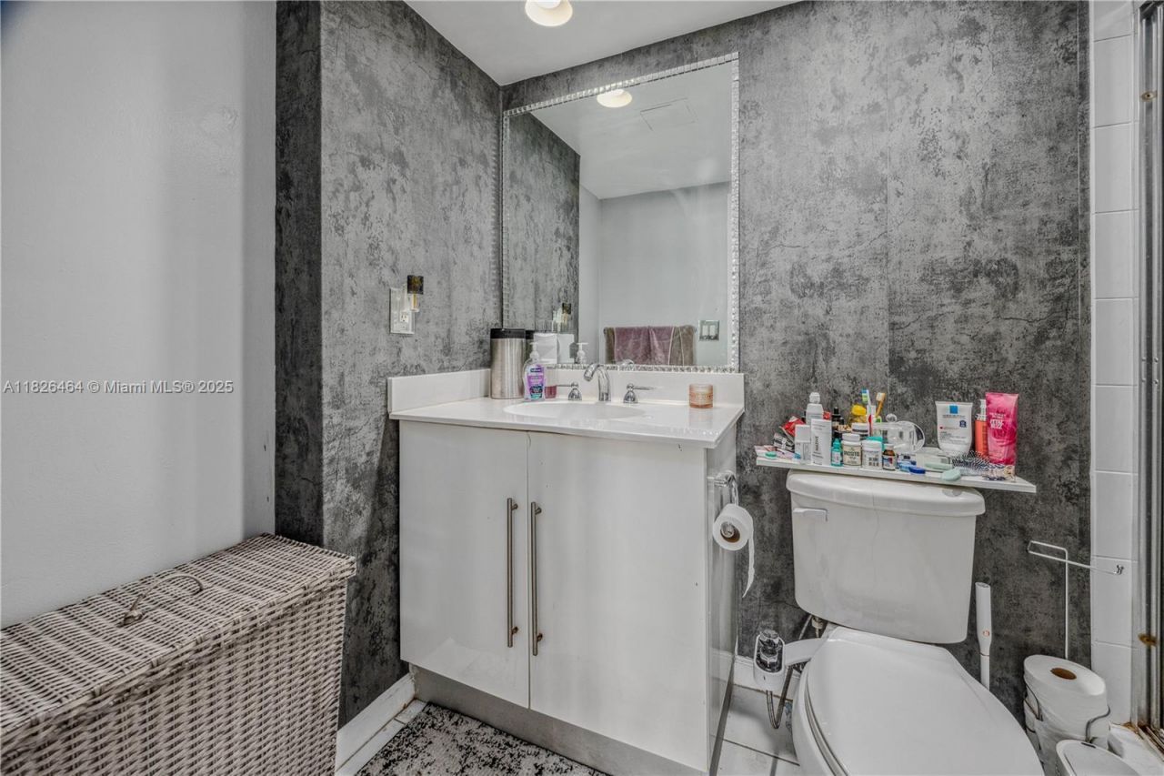 3000 S Ocean Dr, Unit 702, Hollywood, FL 33019 Photo