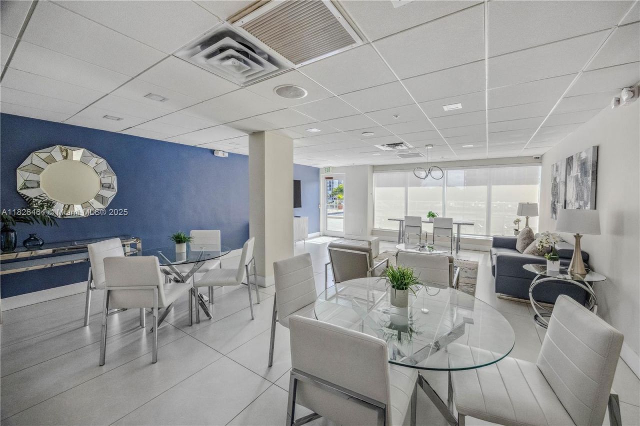 3000 S Ocean Dr, Unit 702, Hollywood, FL 33019 Photo