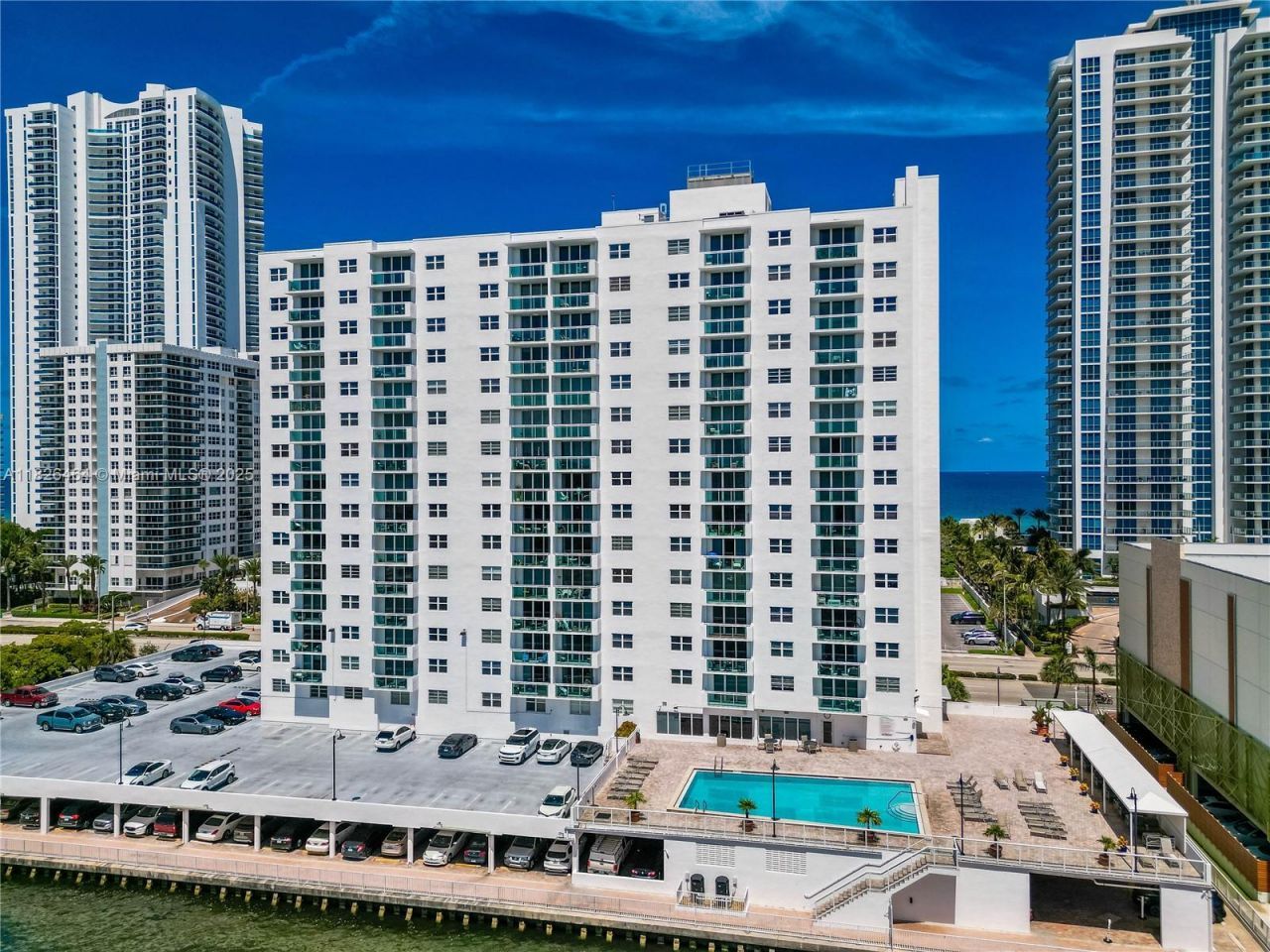 3000 S Ocean Dr, Unit 702, Hollywood, FL 33019 Photo