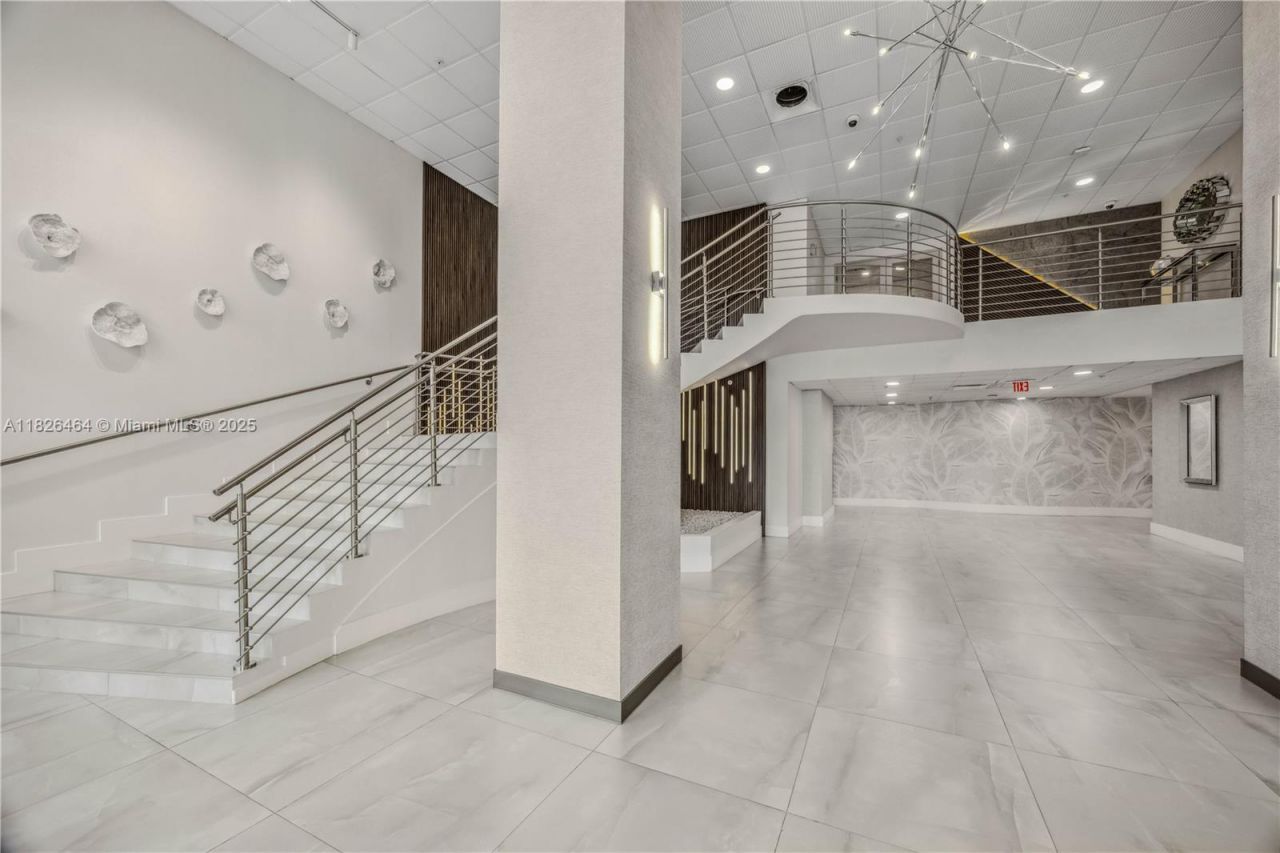 3000 S Ocean Dr, Unit 702, Hollywood, FL 33019 Photo