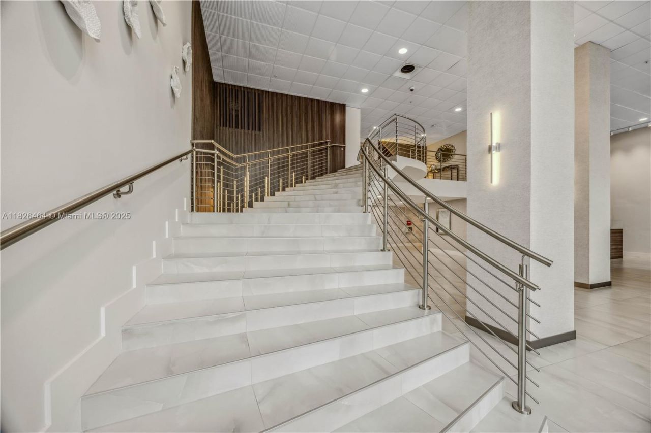 3000 S Ocean Dr, Unit 702, Hollywood, FL 33019 Photo