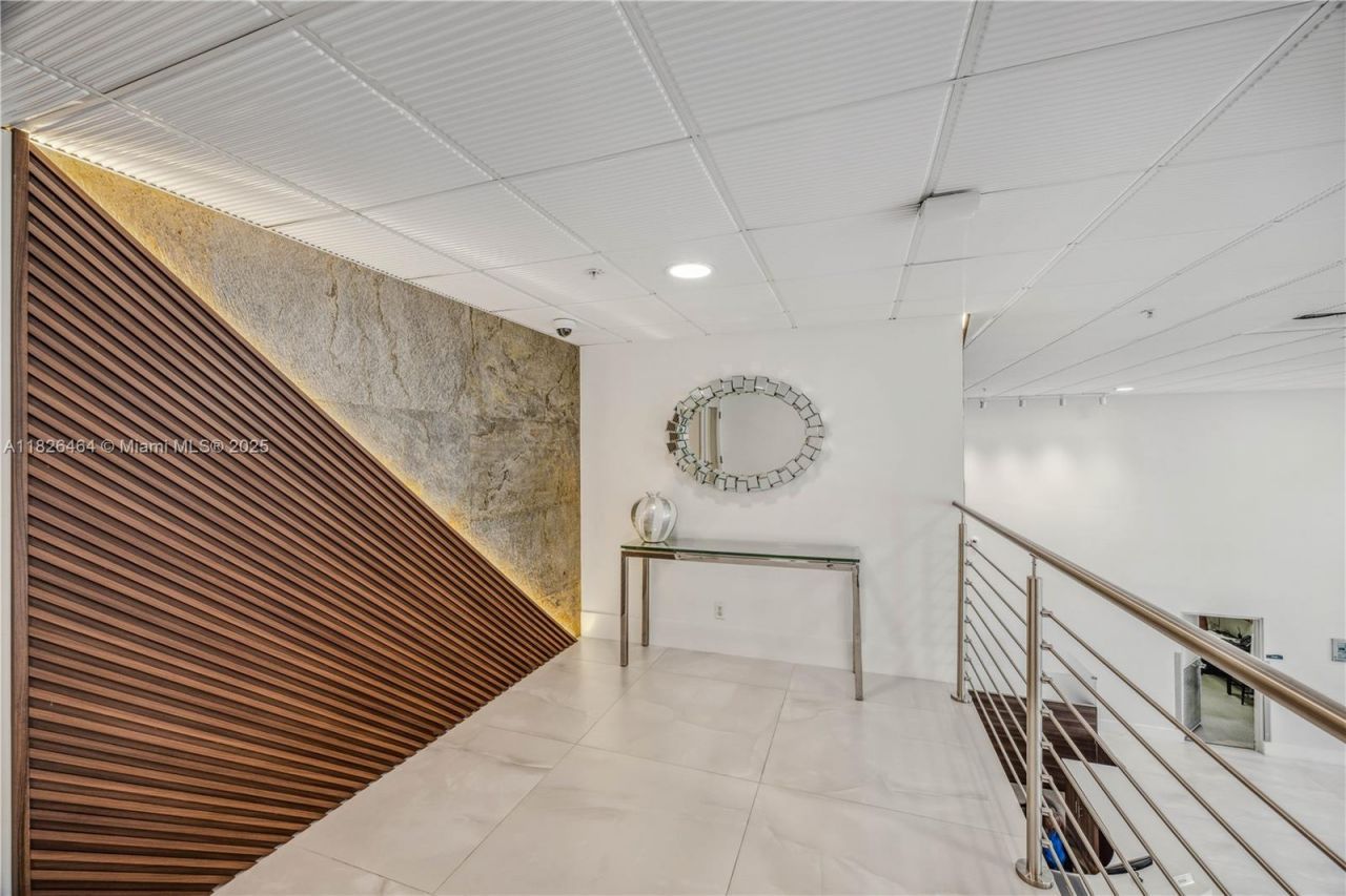 3000 S Ocean Dr, Unit 702, Hollywood, FL 33019 Photo