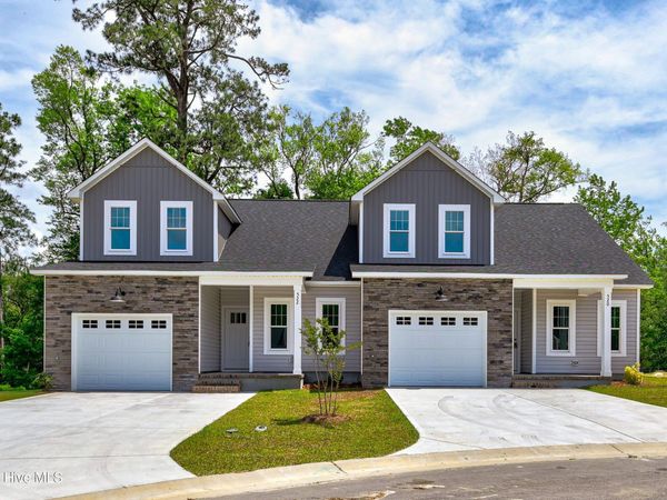 552 Timbercrest Circle, Bolivia, NC 28422