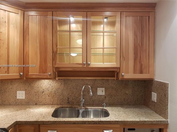 253 S Cypress Rd, Unit 237, Pompano Beach, FL 33060