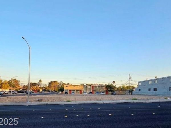 East Harmon Ave, Las Vegas, NV 89119