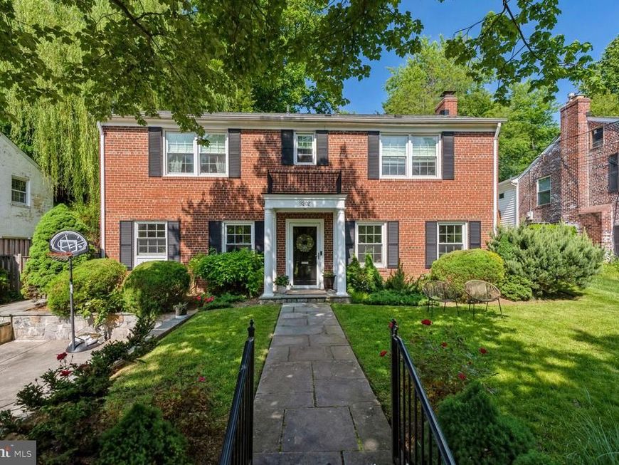 9202 Bulls Run Parkway, Bethesda, MD 20817 Main Photo