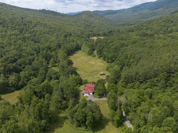 7304 DRY RUN RD, BURNSVILLE, VA 24487