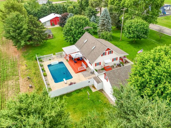 31688 Colon Road, Colon, MI 49040