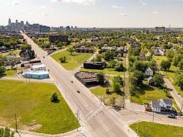 4337 Grand River Avenue, Detroit, MI 48208