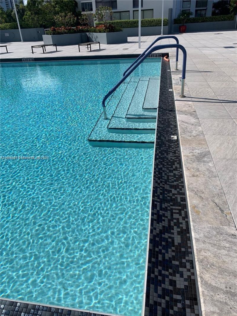 3625 N Country Club Drive, Unit 1805, Aventura, FL 33180 Photo