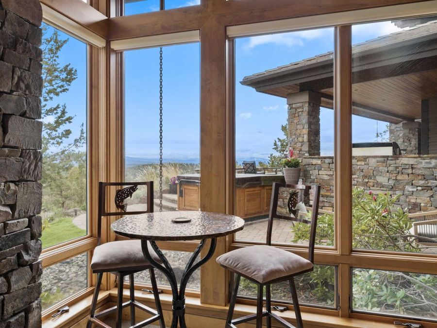 Property Image 100