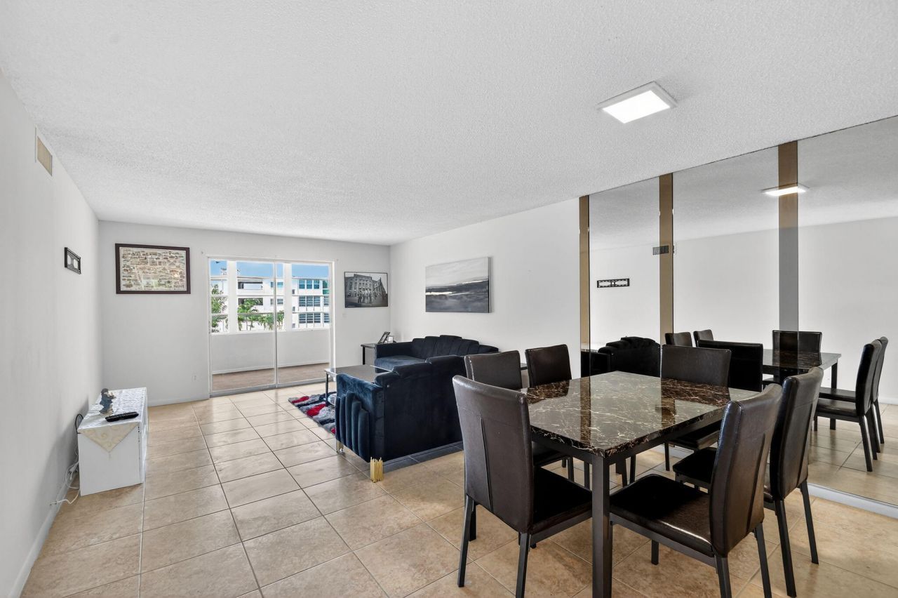 2615 NE 3rd Court, Unit 315, Boynton Beach, FL 33435 Photo