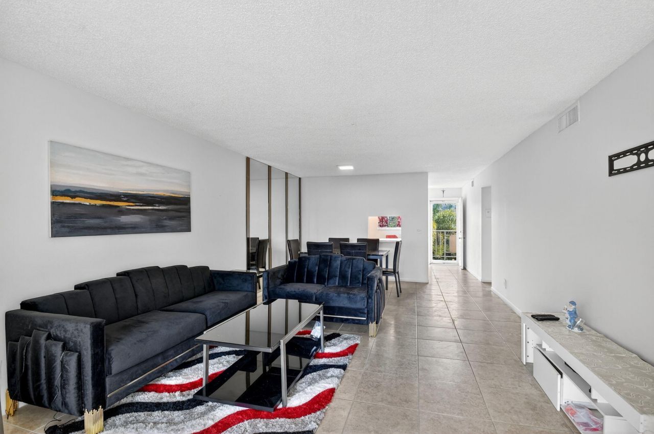 2615 NE 3rd Court, Unit 315, Boynton Beach, FL 33435 Photo