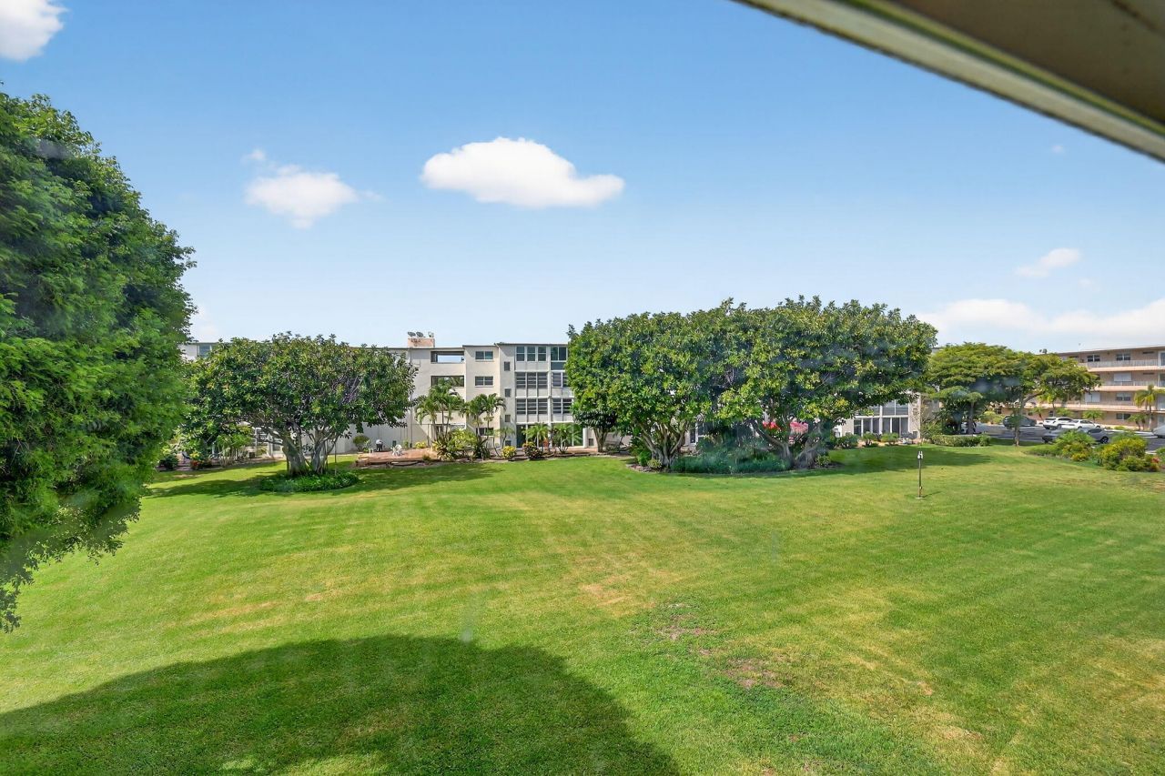 2615 NE 3rd Court, Unit 315, Boynton Beach, FL 33435 Photo