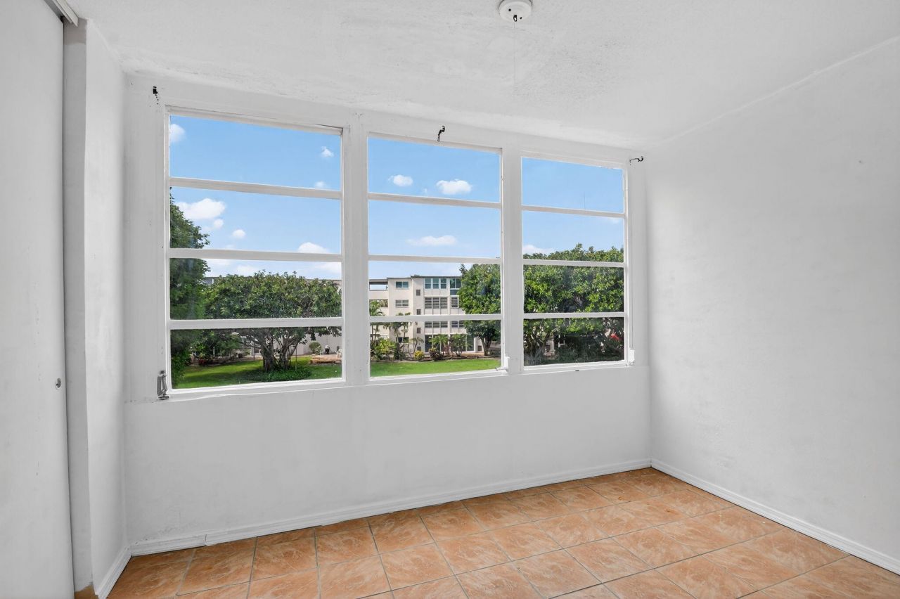 2615 NE 3rd Court, Unit 315, Boynton Beach, FL 33435 Photo