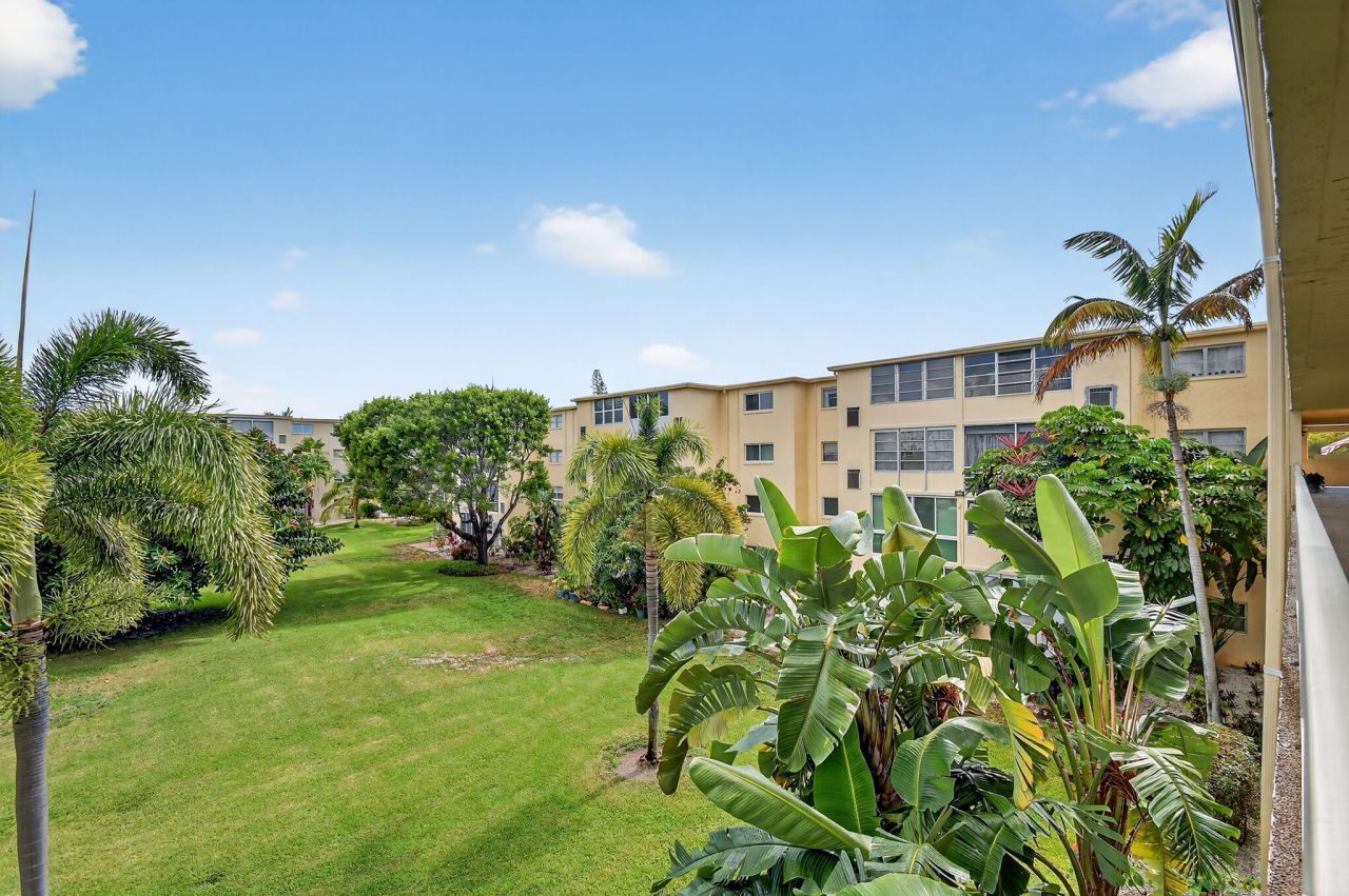 2615 NE 3rd Court, Unit 315, Boynton Beach, FL 33435 Photo