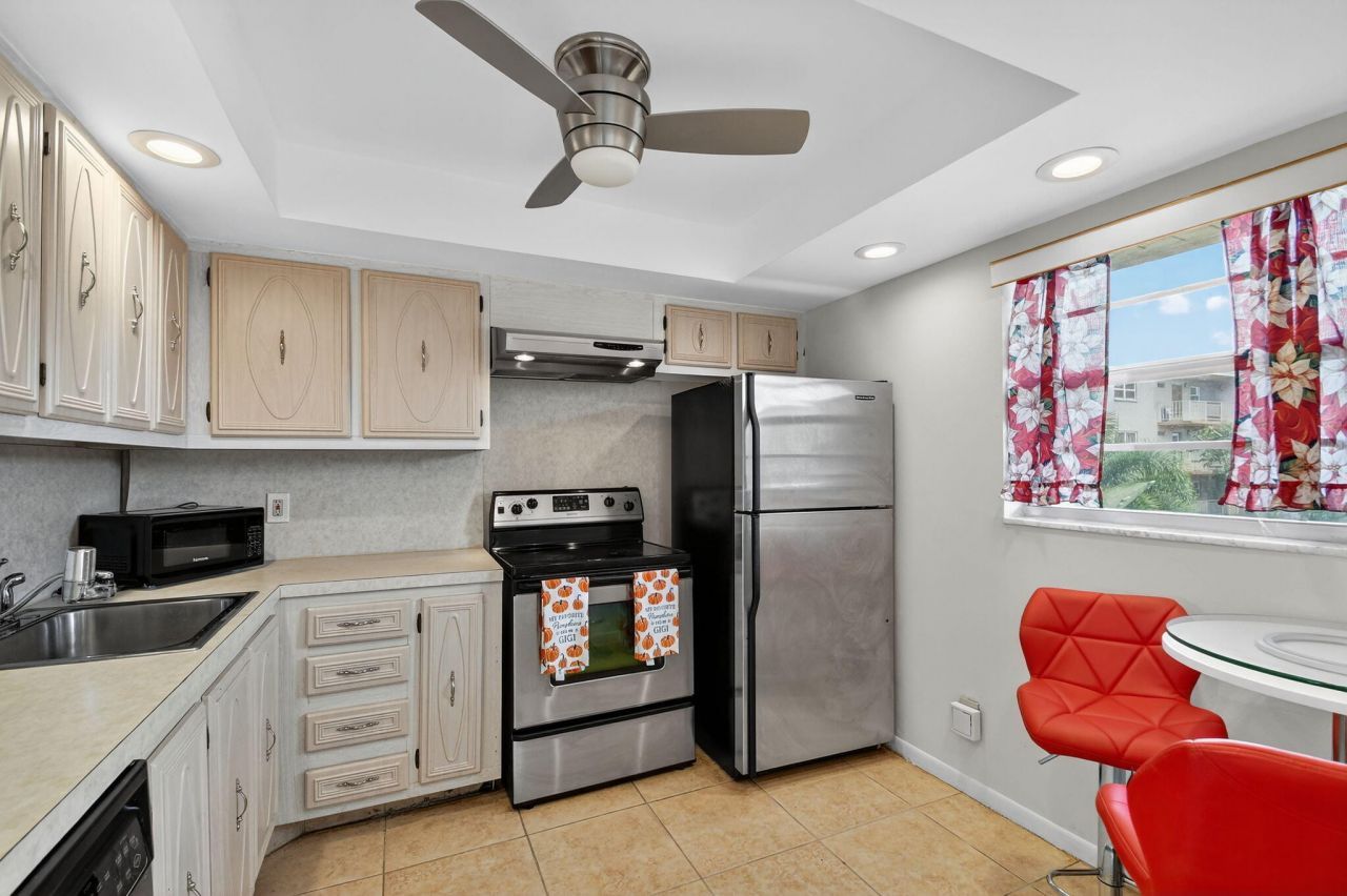 2615 NE 3rd Court, Unit 315, Boynton Beach, FL 33435 Photo