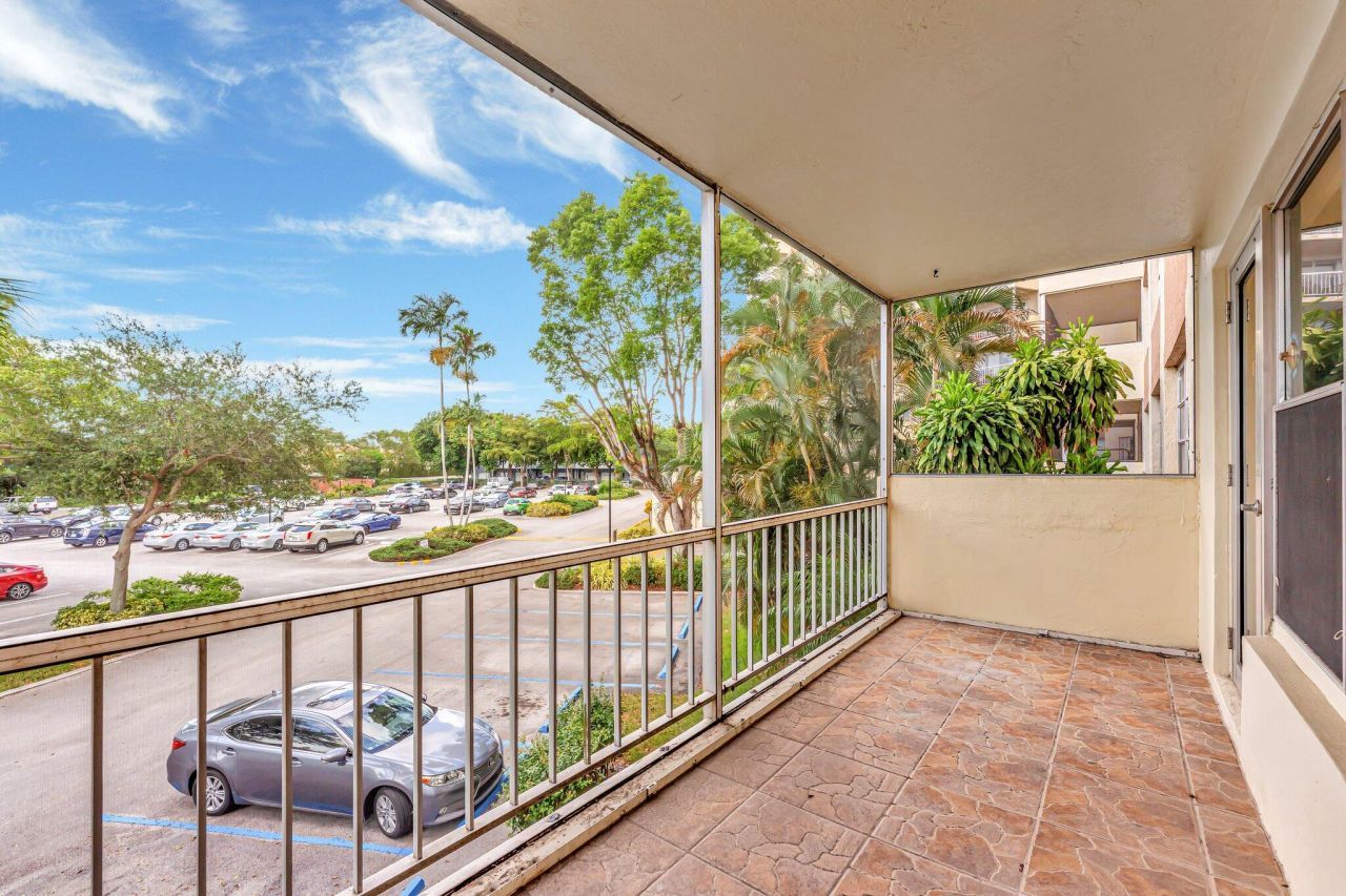 10777 W Sample Road, Unit 207, Coral Springs, FL 33065 Photo