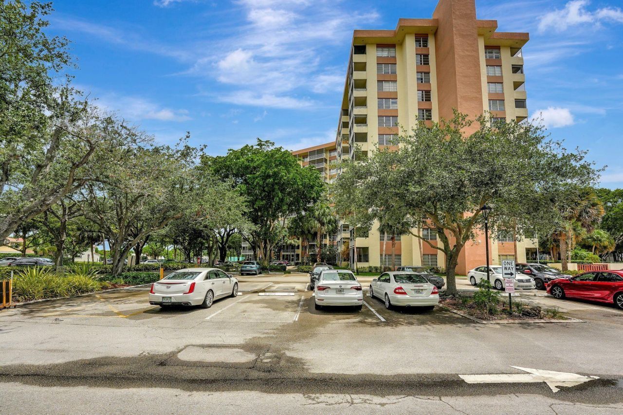 10777 W Sample Road, Unit 207, Coral Springs, FL 33065 Photo