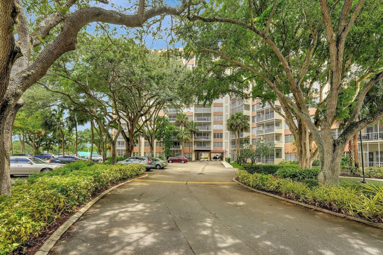 10777 W Sample Road, Unit 207, Coral Springs, FL 33065 Photo