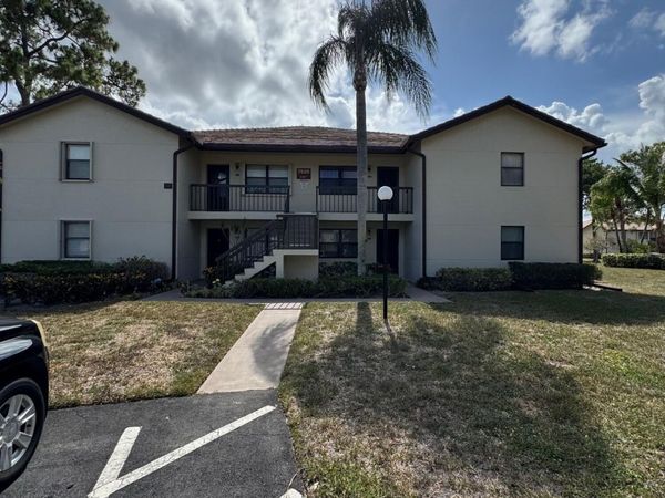 7626 Tahiti Lane, Unit 204, Lake Worth, FL 33467