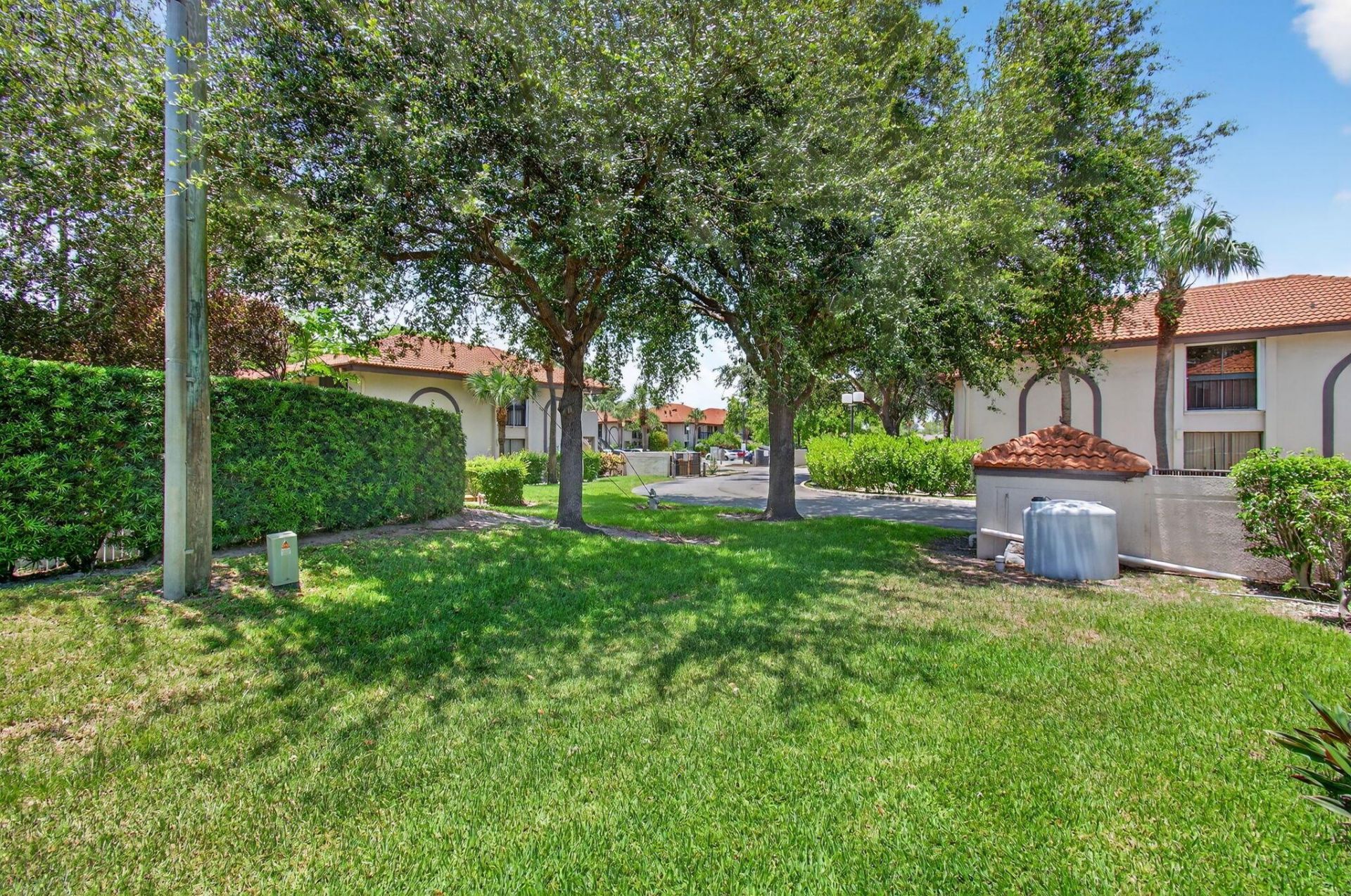 400 Club Circle, Unit 201, Boca Raton, FL 33487 Photo