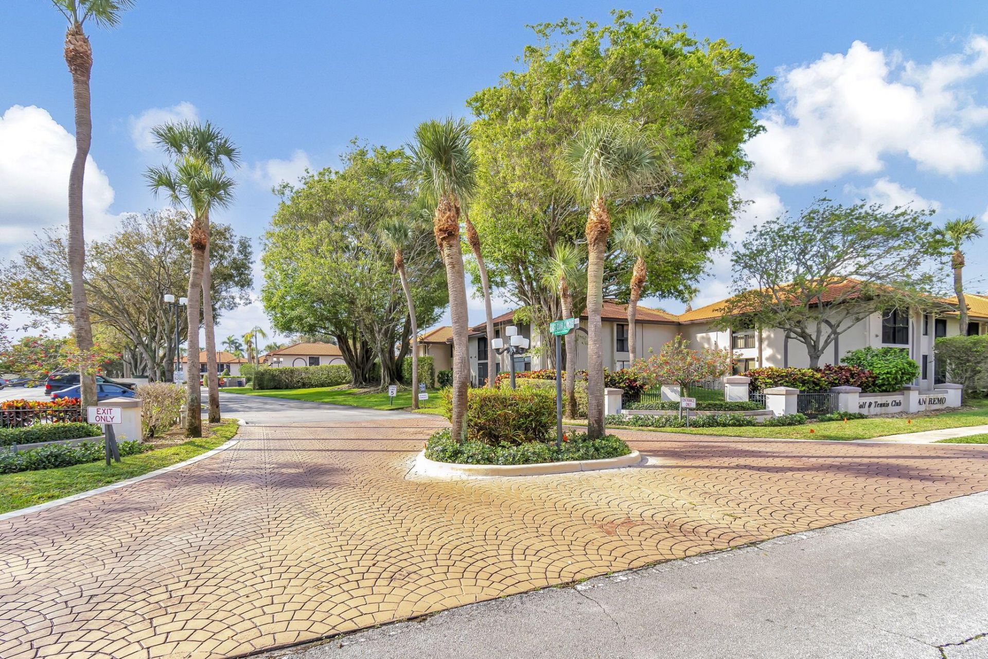 400 Club Circle, Unit 201, Boca Raton, FL 33487 Photo
