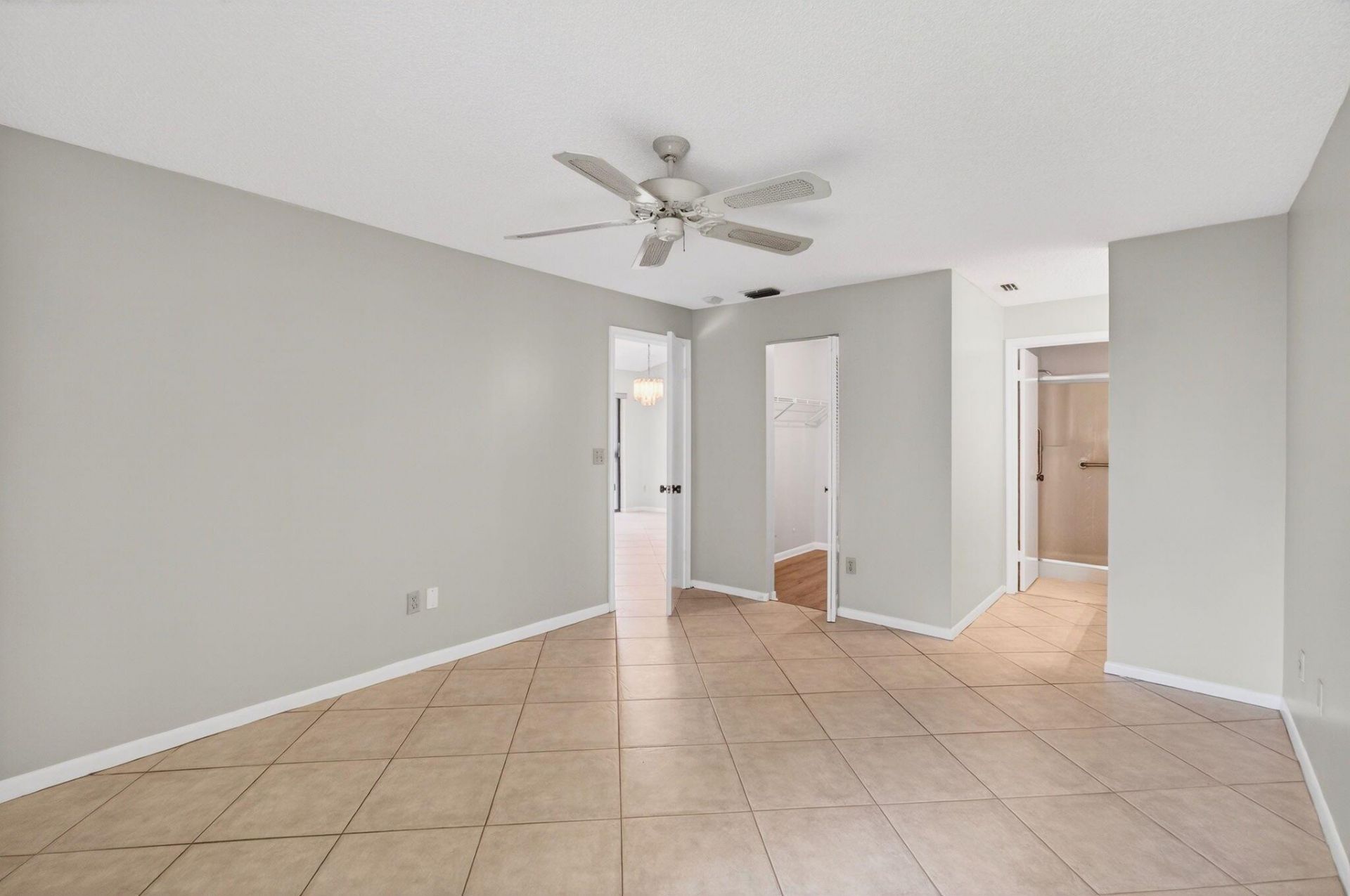 400 Club Circle, Unit 201, Boca Raton, FL 33487 Photo