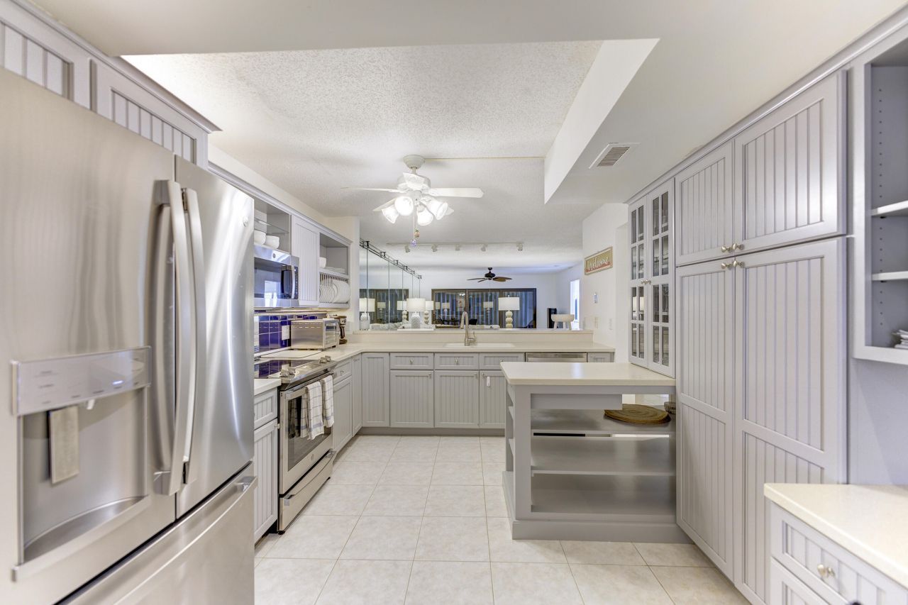 2571 NE Ocean Boulevard, Unit 104, Stuart, FL 34996 Photo