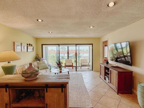 4090 Tivoli Court, Unit 303, Lake Worth, FL 33467