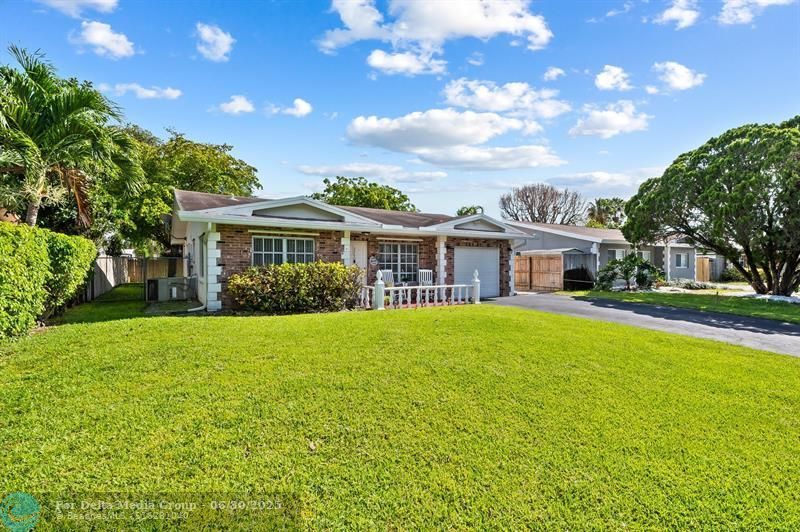 3260 NW 66th St, Fort Lauderdale, FL 33309 Main Photo