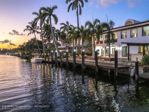 2430 Castilla Isle, Fort Lauderdale, FL 33301