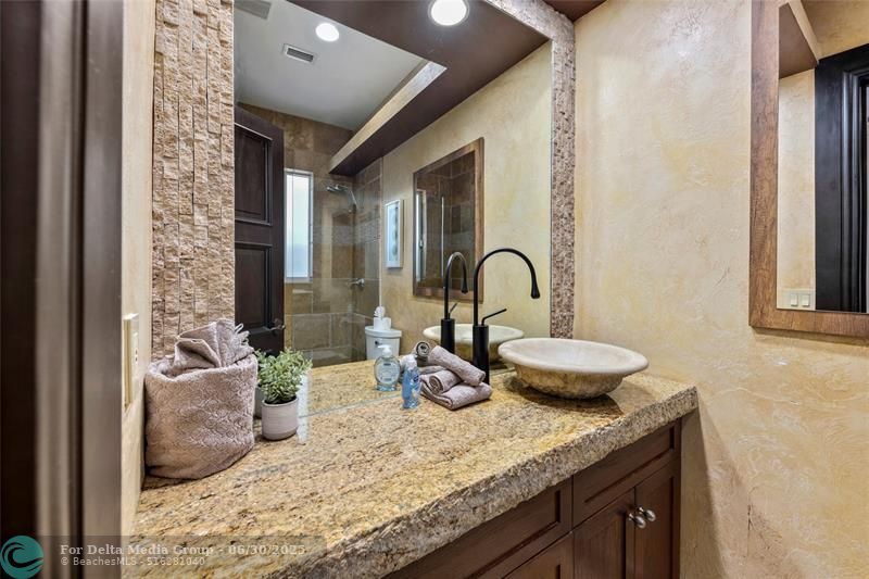 2430 Castilla Isle, Fort Lauderdale, FL 33301 Photo