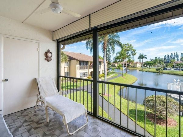 342 Pine Ridge Circle, Unit B-2, Greenacres, FL 33463