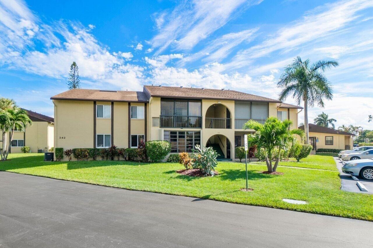 342 Pine Ridge Circle, Unit B-2, Greenacres, FL 33463 Photo