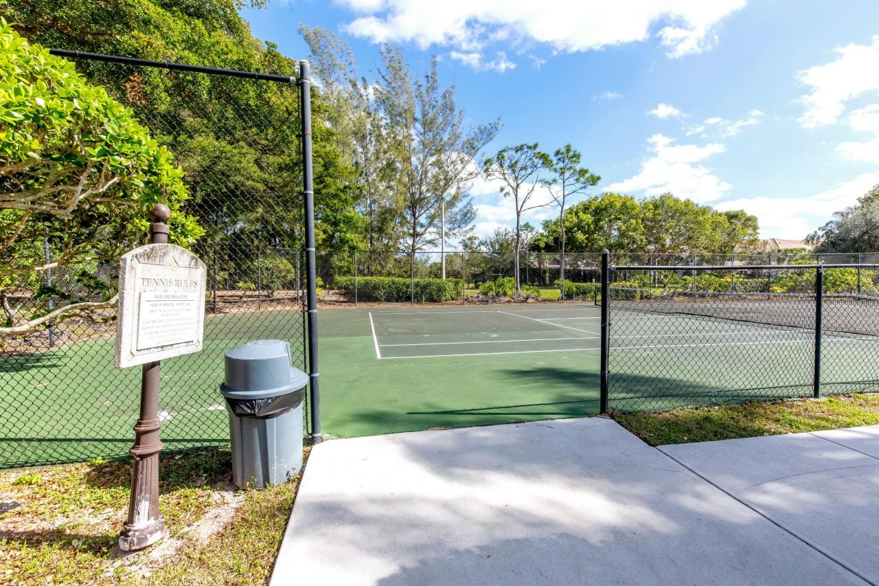 1100 Crestwood Court S, Unit 1110, Royal Palm Beach, FL 33411 Photo