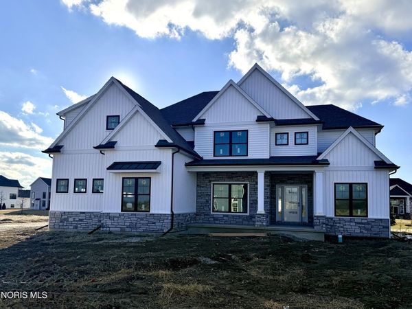 113 Wellington Place, Perrysburg, OH 43551