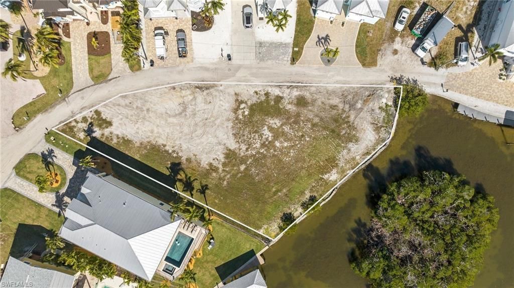 390 Seminole Way, Fort Myers Beach, FL 33931 Photo