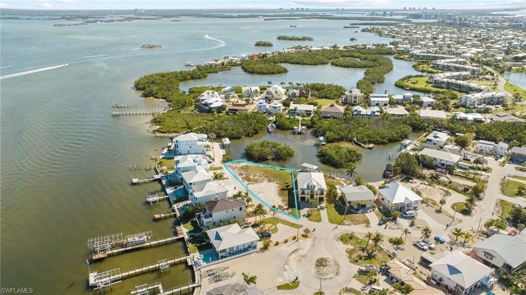 390 Seminole Way, Fort Myers Beach, FL 33931 Photo