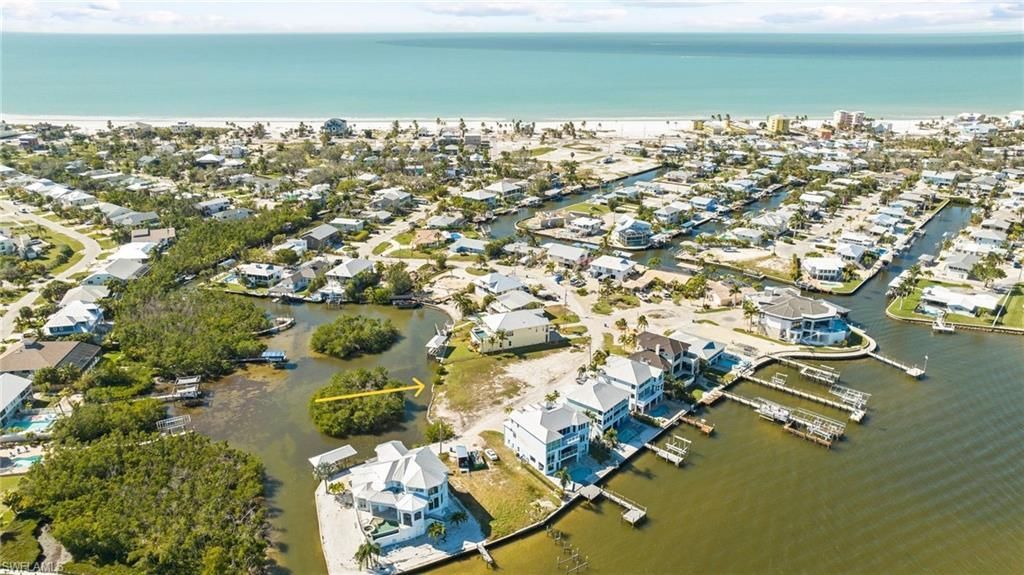 390 Seminole Way, Fort Myers Beach, FL 33931 Photo
