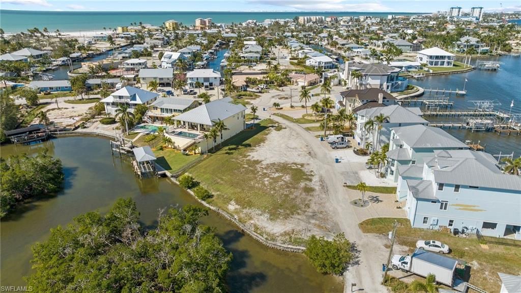 390 Seminole Way, Fort Myers Beach, FL 33931 Photo