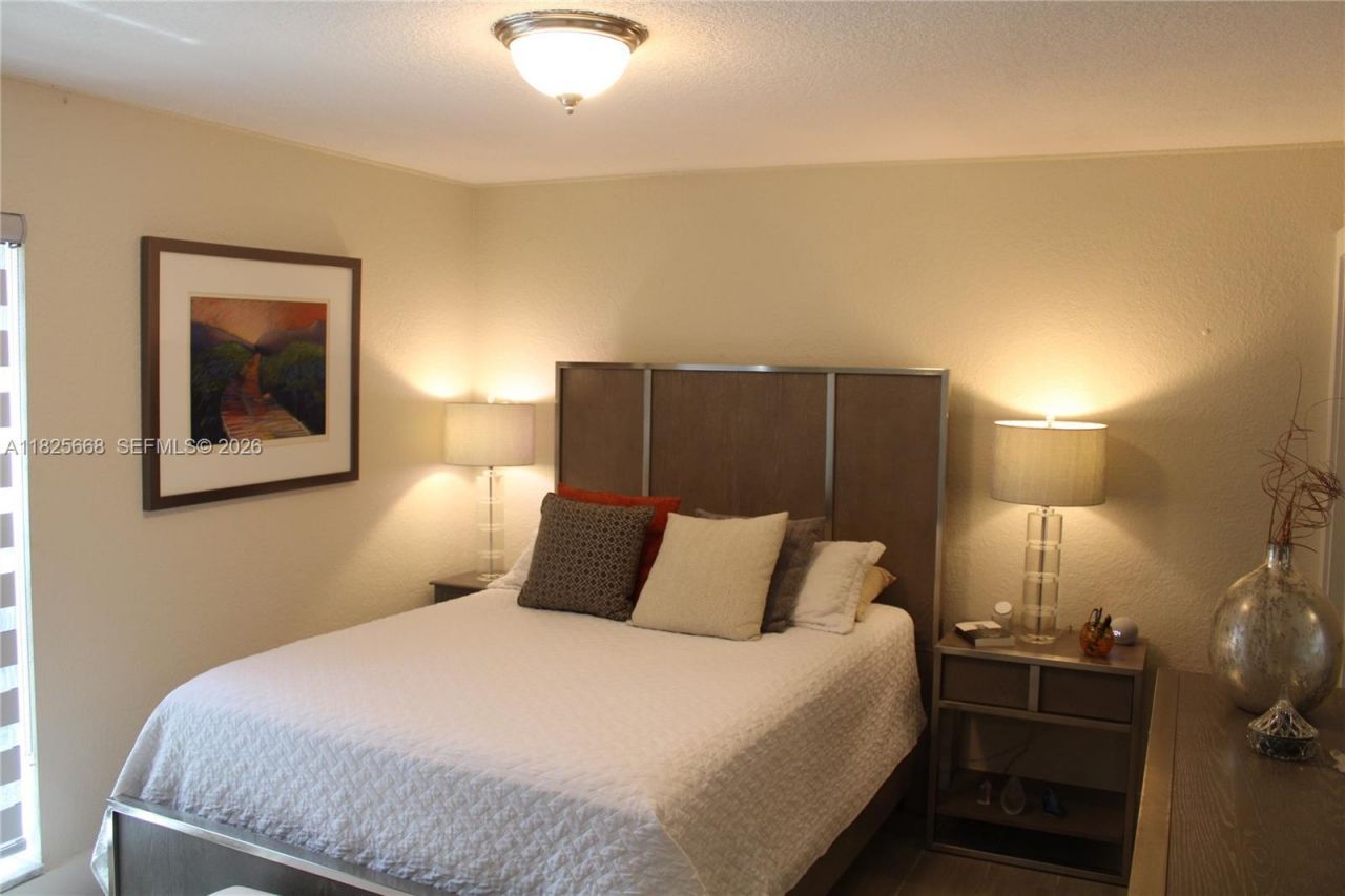 7201 Miami Lakes Dr, Unit B13, Miami Lakes, FL 33014 Photo