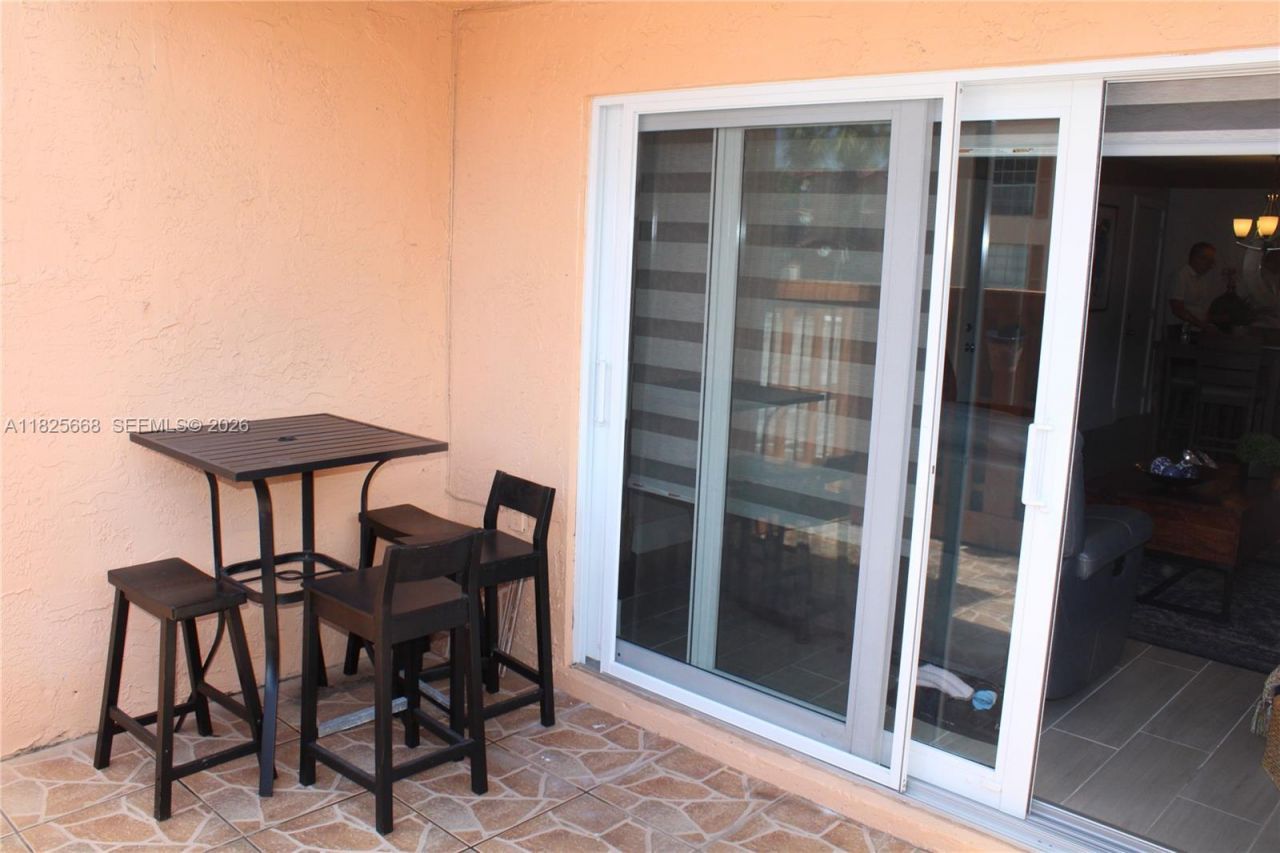 7201 Miami Lakes Dr, Unit B13, Miami Lakes, FL 33014 Photo