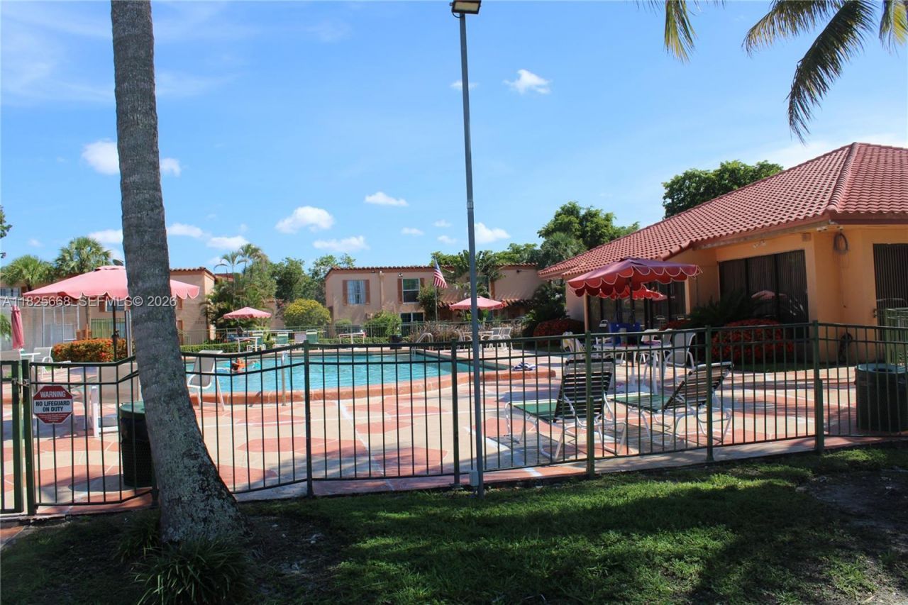 7201 Miami Lakes Dr, Unit B13, Miami Lakes, FL 33014 Photo