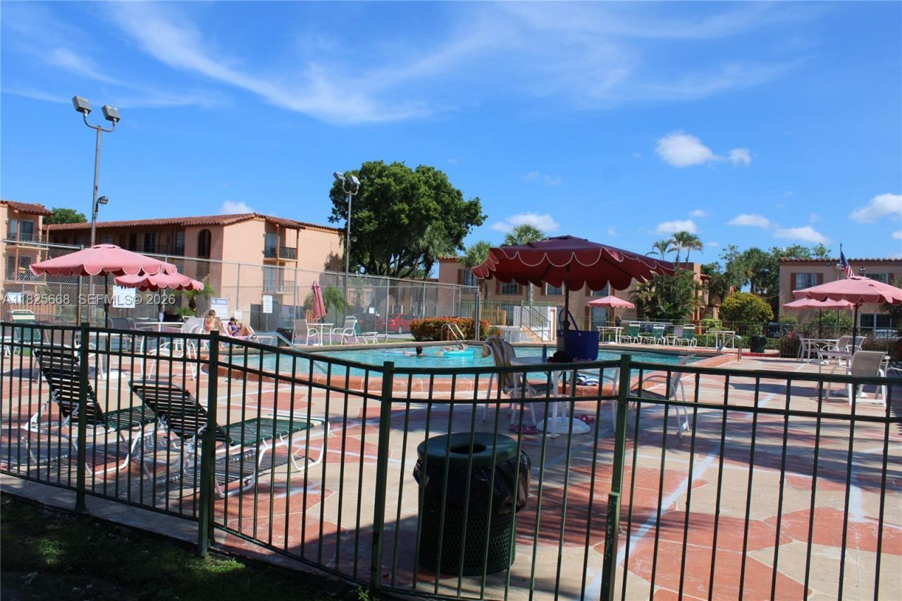 7201 Miami Lakes Dr, Unit B13, Miami Lakes, FL 33014 Photo