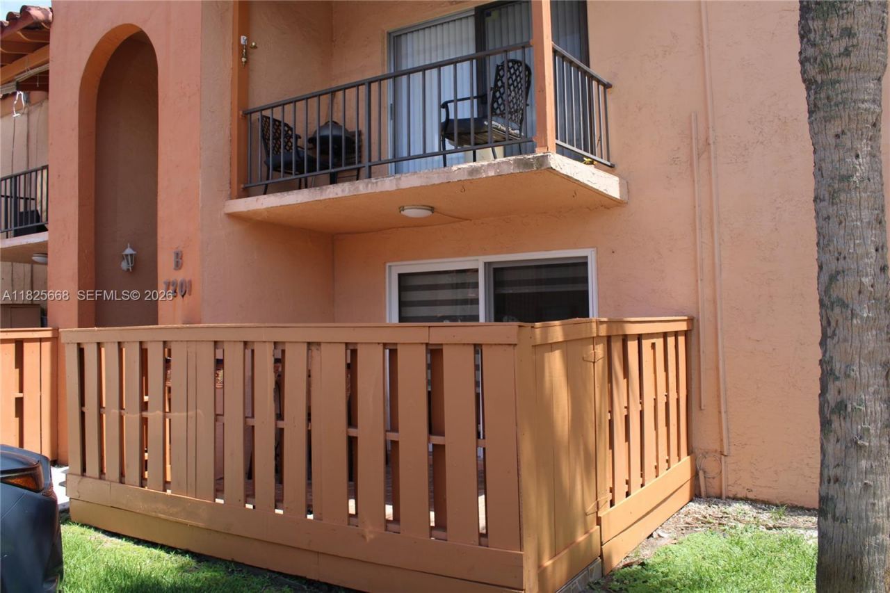 7201 Miami Lakes Dr, Unit B13, Miami Lakes, FL 33014 Photo