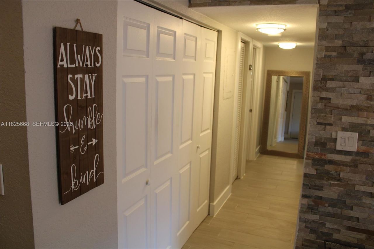 7201 Miami Lakes Dr, Unit B13, Miami Lakes, FL 33014 Photo