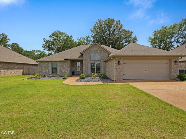 68 Brookwood Drive, Jackson, TN 38305