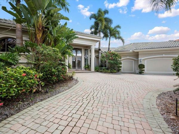 8571 Egret Lakes Lane, West Palm Beach, FL 33412