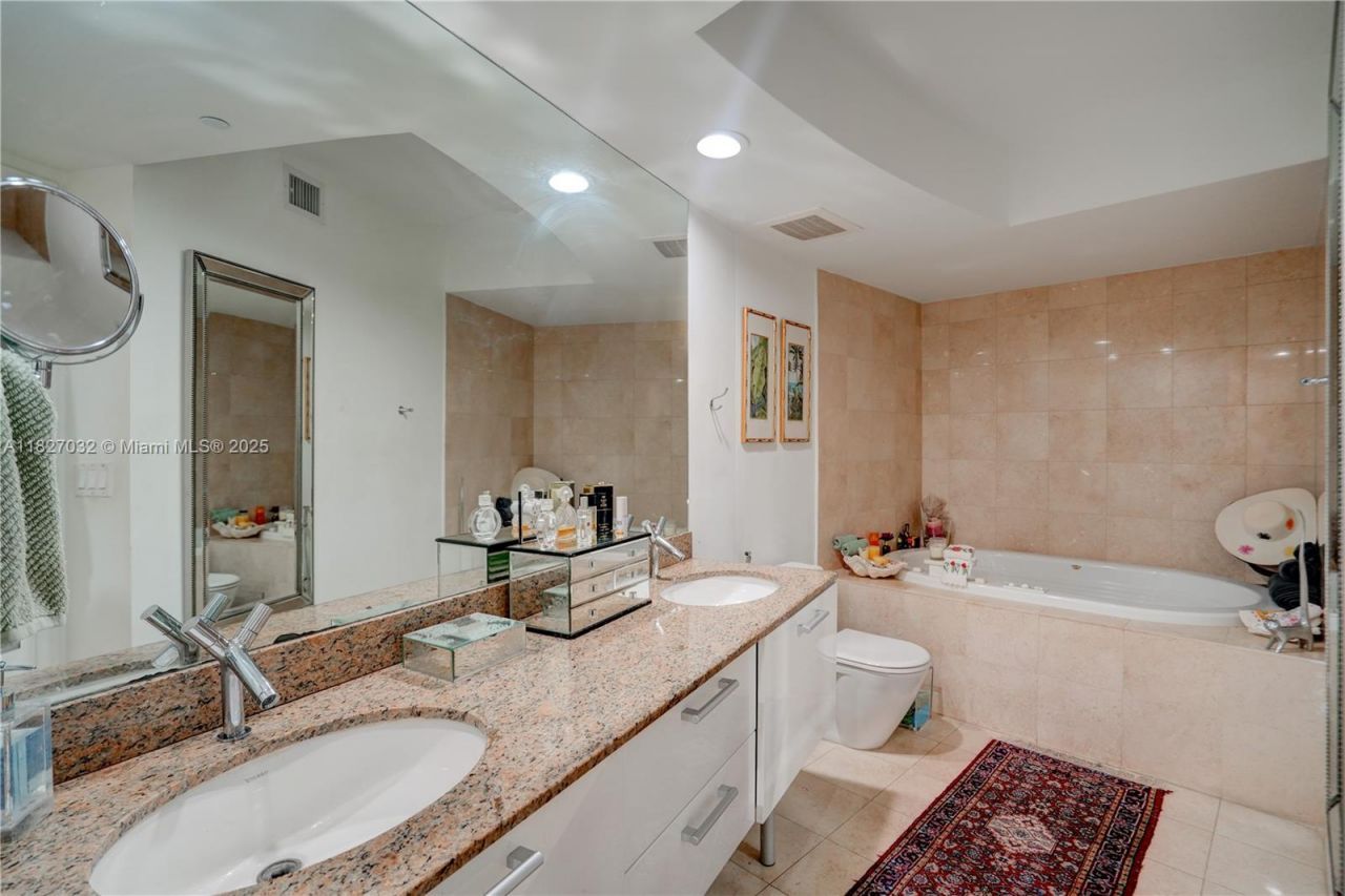 17201 Collins Ave, Unit 509, Sunny Isles Beach, FL 33160 Photo